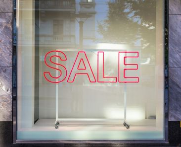 claudio-schwarz-zKT64MtVKQ0-unsplash